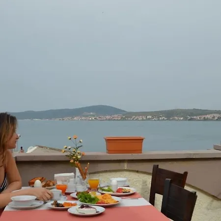 Ayvalik Palas Hotel Szálloda