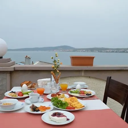 Ayvalik Palas Hotel Ayvalı
