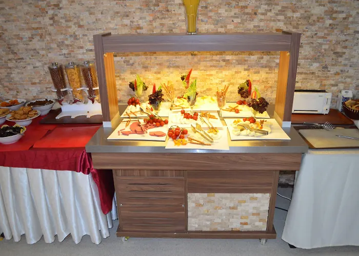 Hotel Ayvalik Palas Hotel 2*